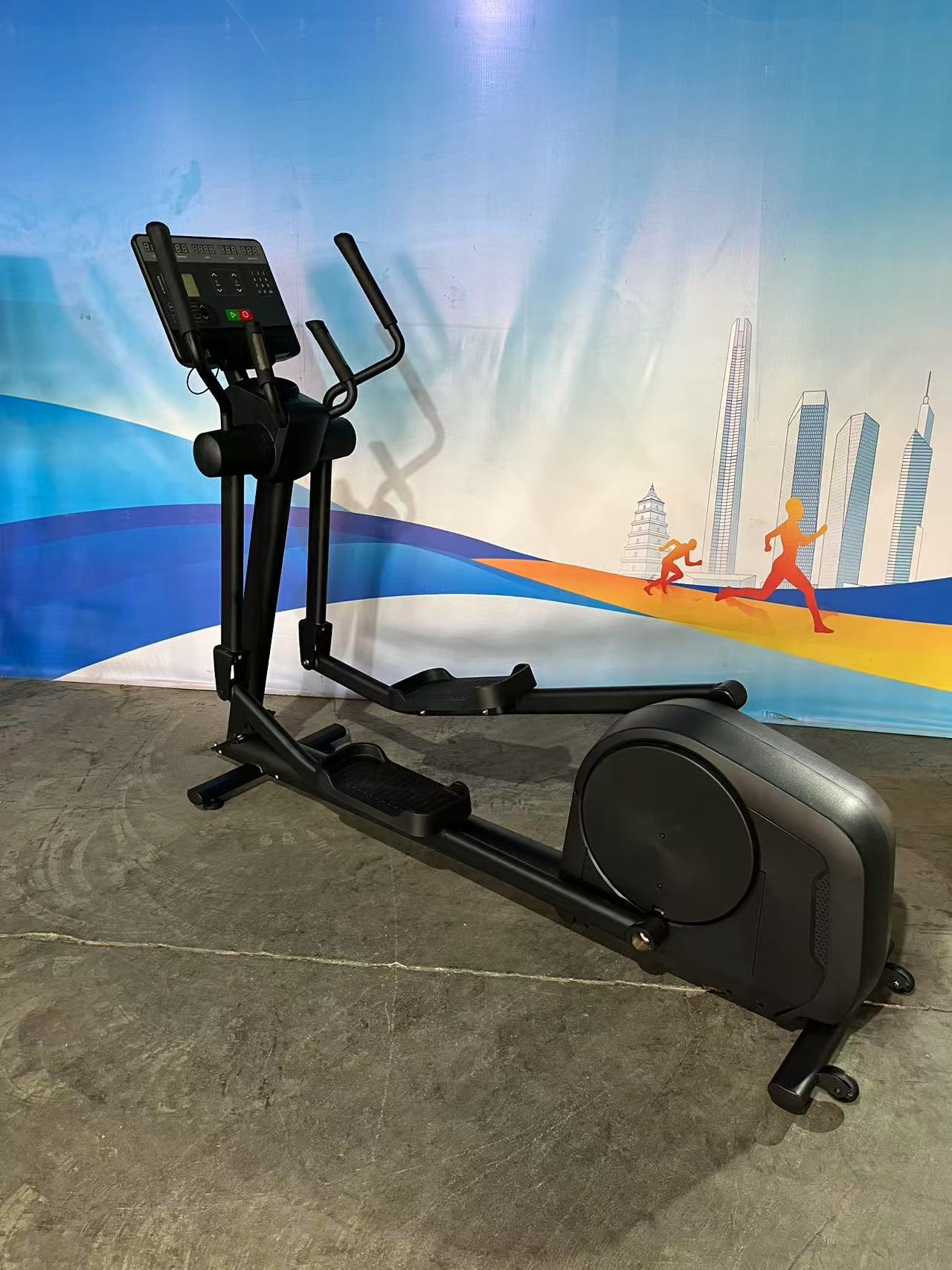 جهاز تدريب متقاطع بيضاوي الشكل - مراجعة Home Gym Trainer وسعره